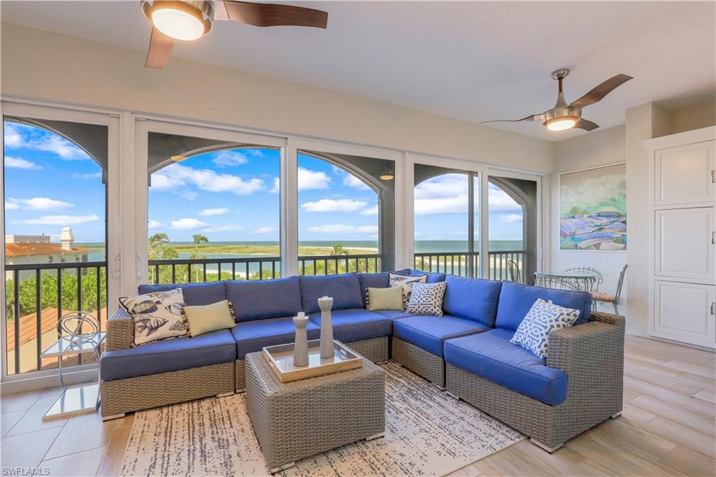 HIDEAWAY BEACH - Residential