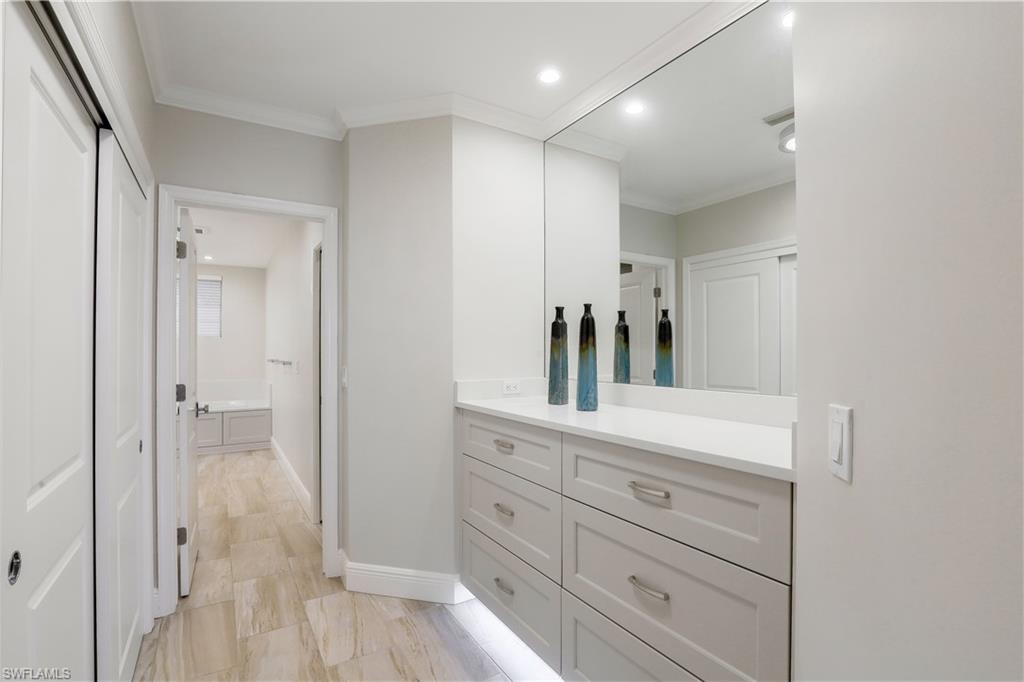 HIDEAWAY BEACH - Residential