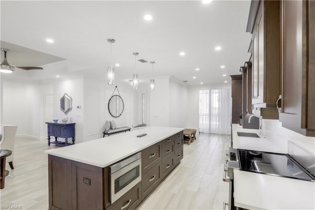 HIDEAWAY BEACH - Residential