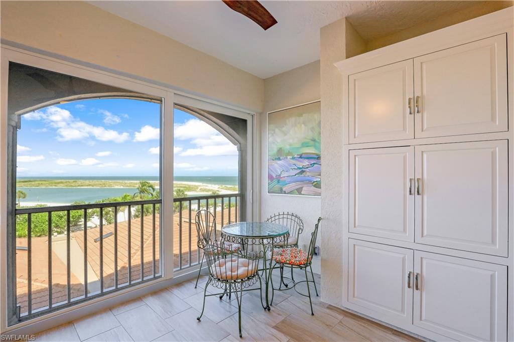 HIDEAWAY BEACH - Residential