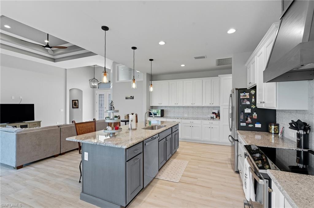 SOUTH GULF COVE - Residential