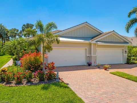 Photo of 14867 Edgewater CIR, NAPLES, FL 34114 (MLS # 226019046)