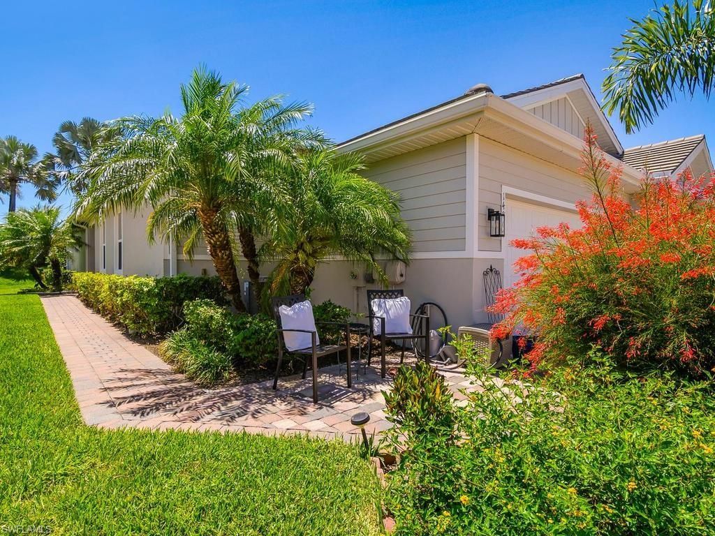 Photo of 14867 Edgewater CIR, NAPLES, FL 34114 (MLS # 226019046)