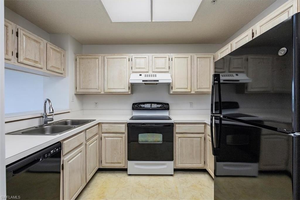 ARBOR TRACE - Residential