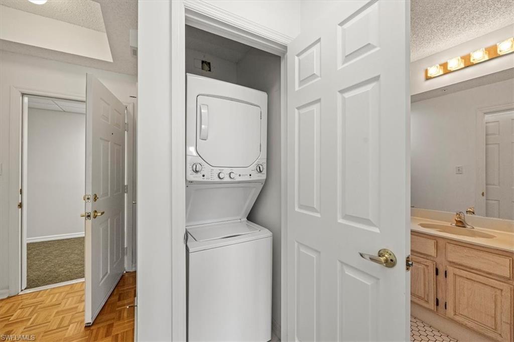 ARBOR TRACE - Residential