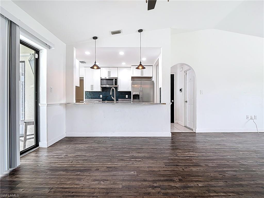 SAN CARLOS PARK - Residential