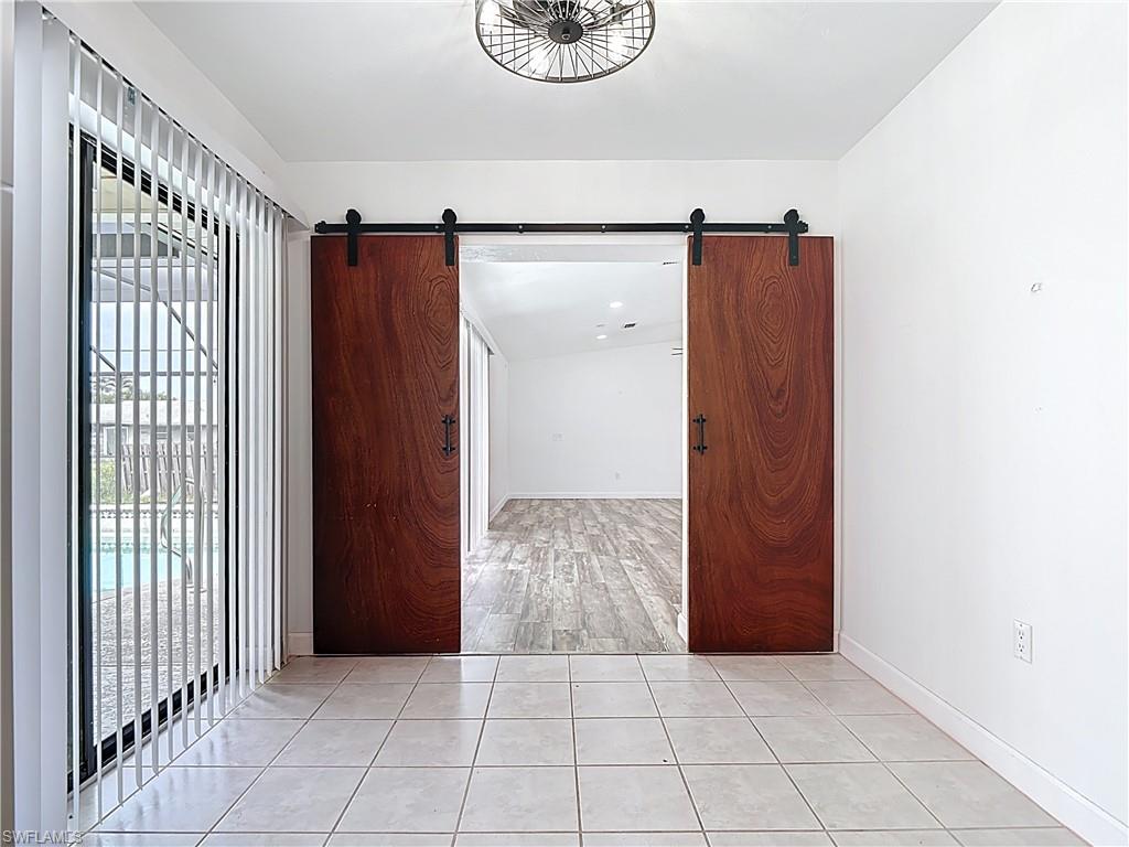 SAN CARLOS PARK - Residential