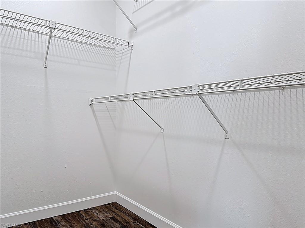 SAN CARLOS PARK - Residential