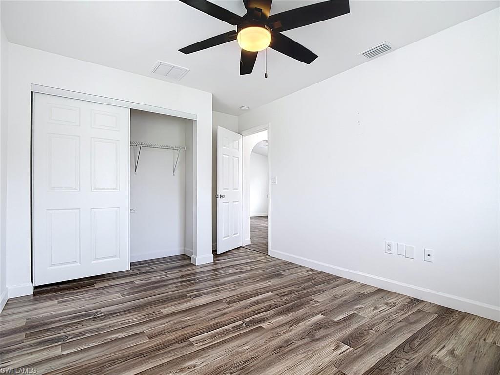 SAN CARLOS PARK - Residential