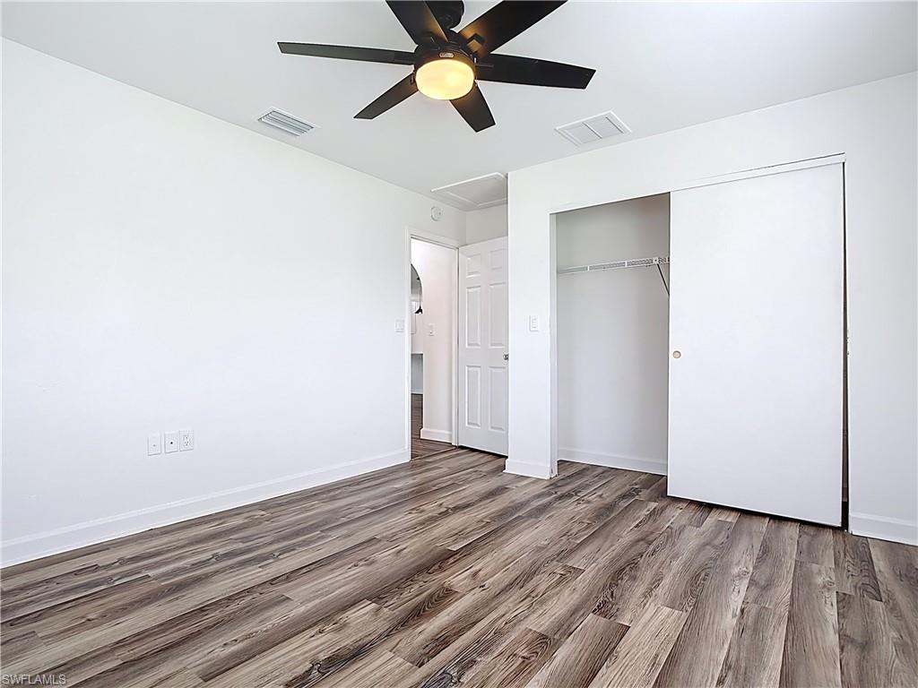 SAN CARLOS PARK - Residential