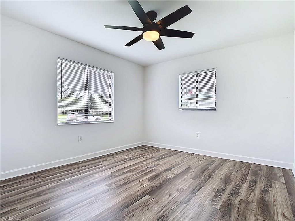 SAN CARLOS PARK - Residential