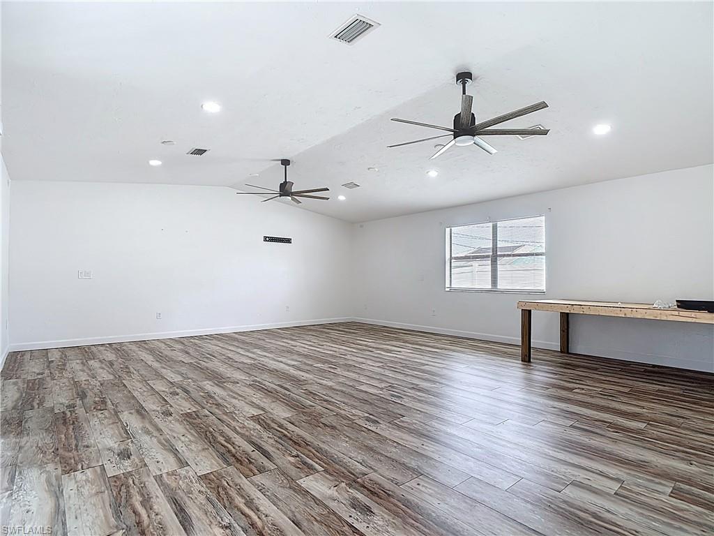 SAN CARLOS PARK - Residential