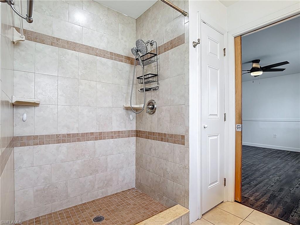 SAN CARLOS PARK - Residential