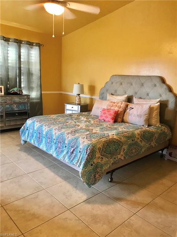 FAIRWAY VILLAS - Residential