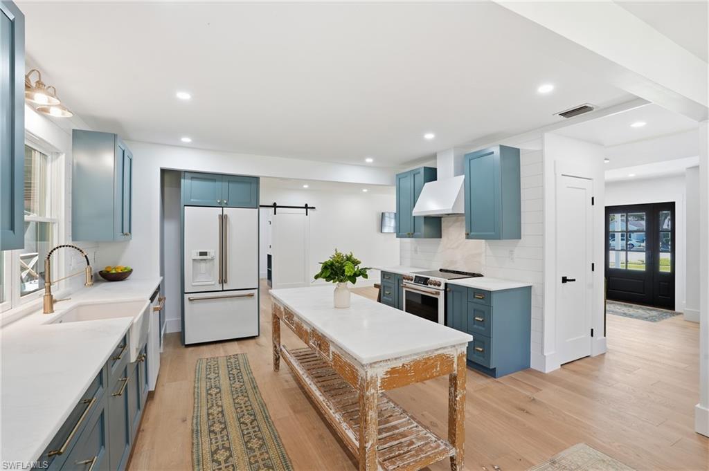 TALL PINES - Residential