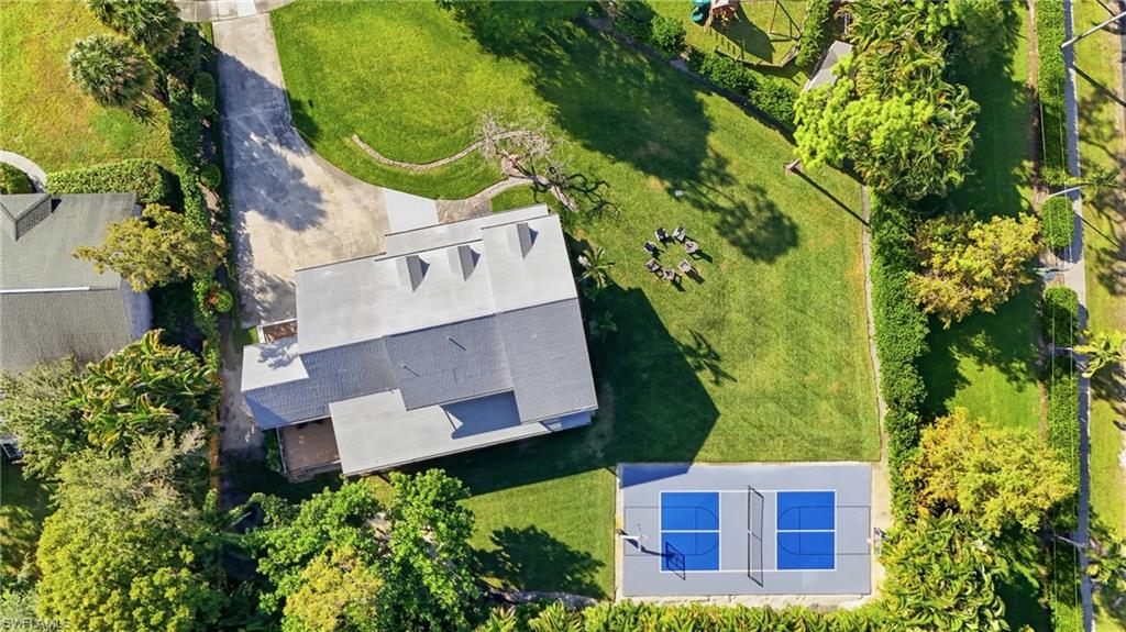 TALL PINES - Residential