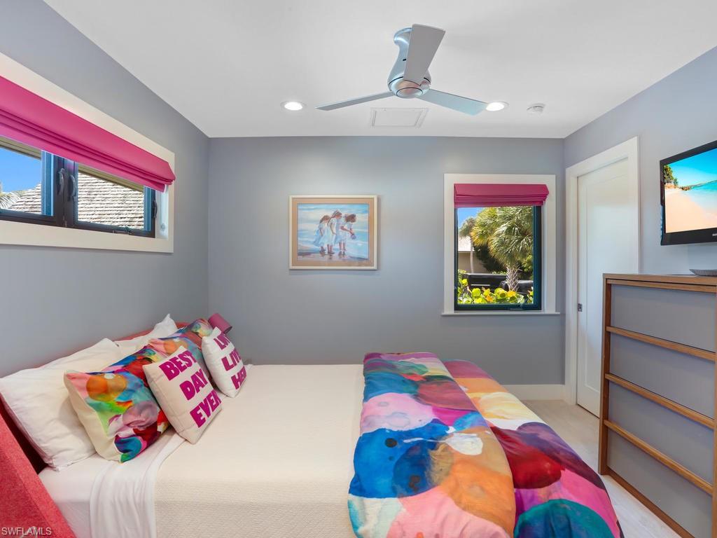 BEACH HOMES - Residential