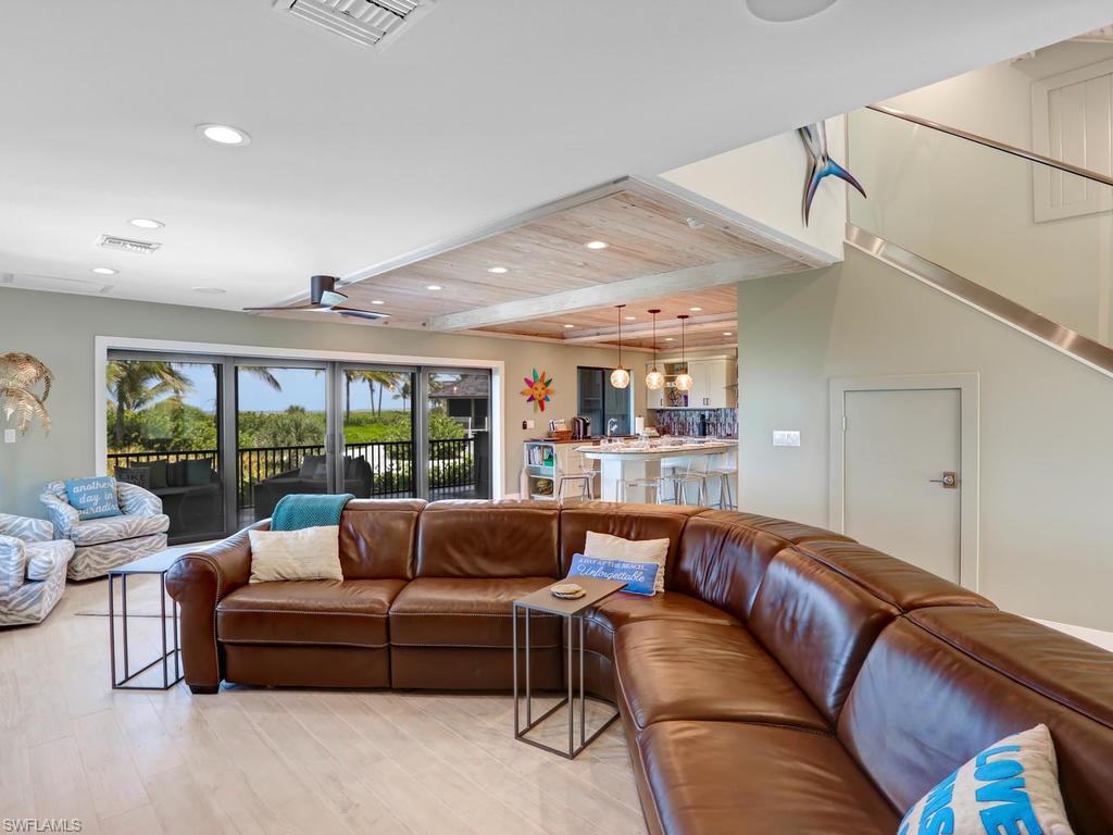 BEACH HOMES - Residential