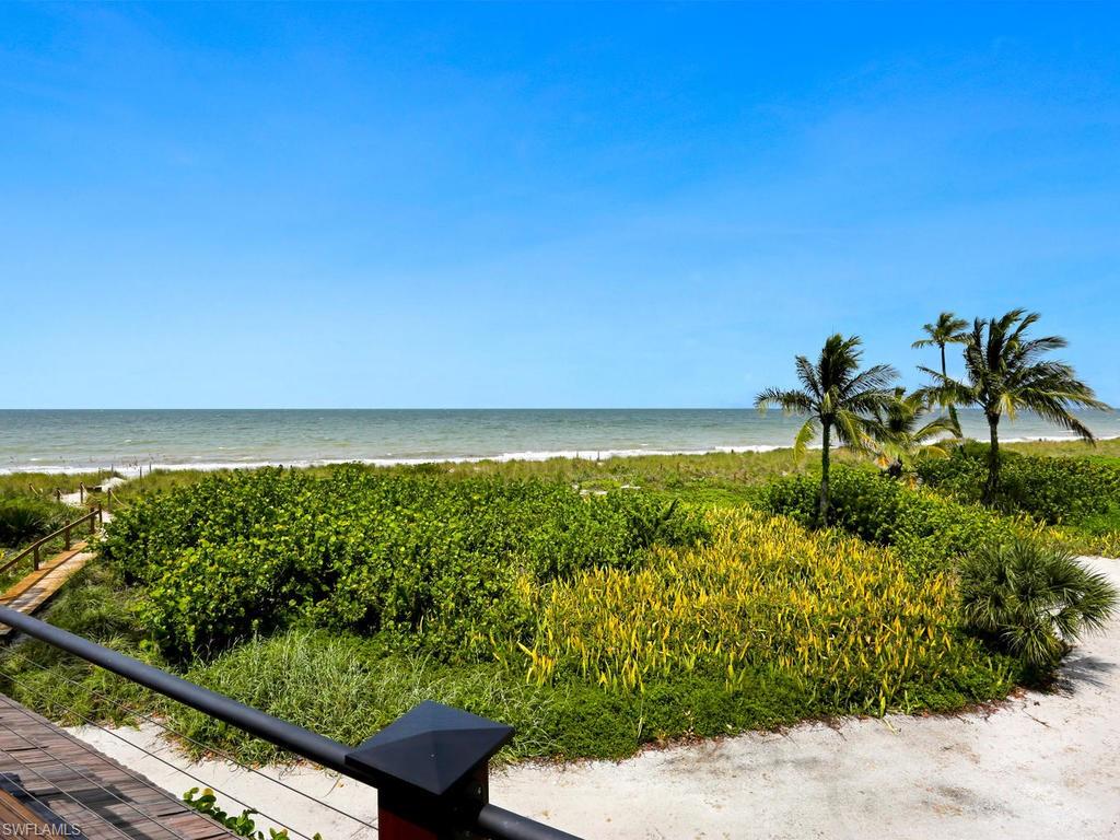 BEACH HOMES - Residential