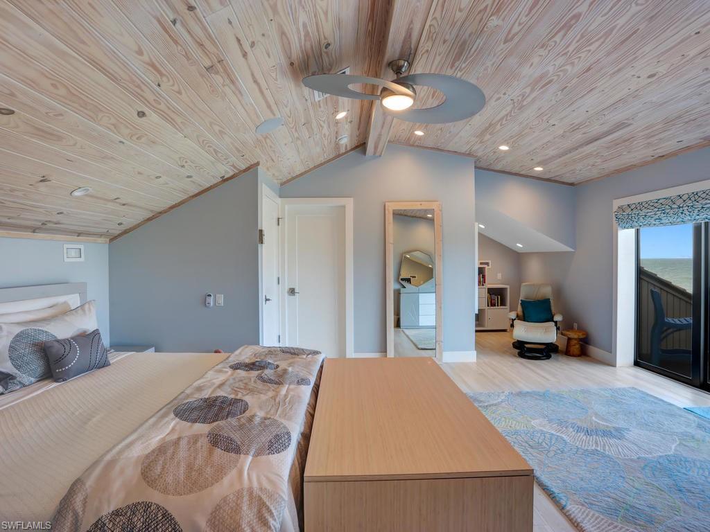 BEACH HOMES - Residential