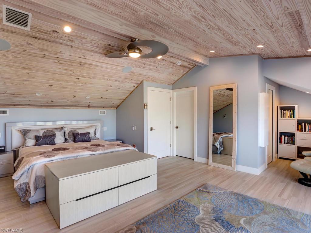 BEACH HOMES - Residential