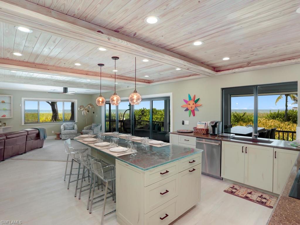 BEACH HOMES - Residential