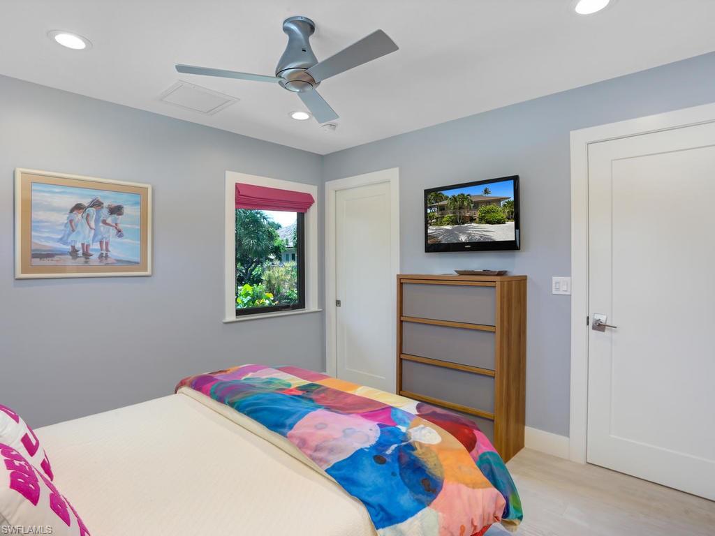 BEACH HOMES - Residential