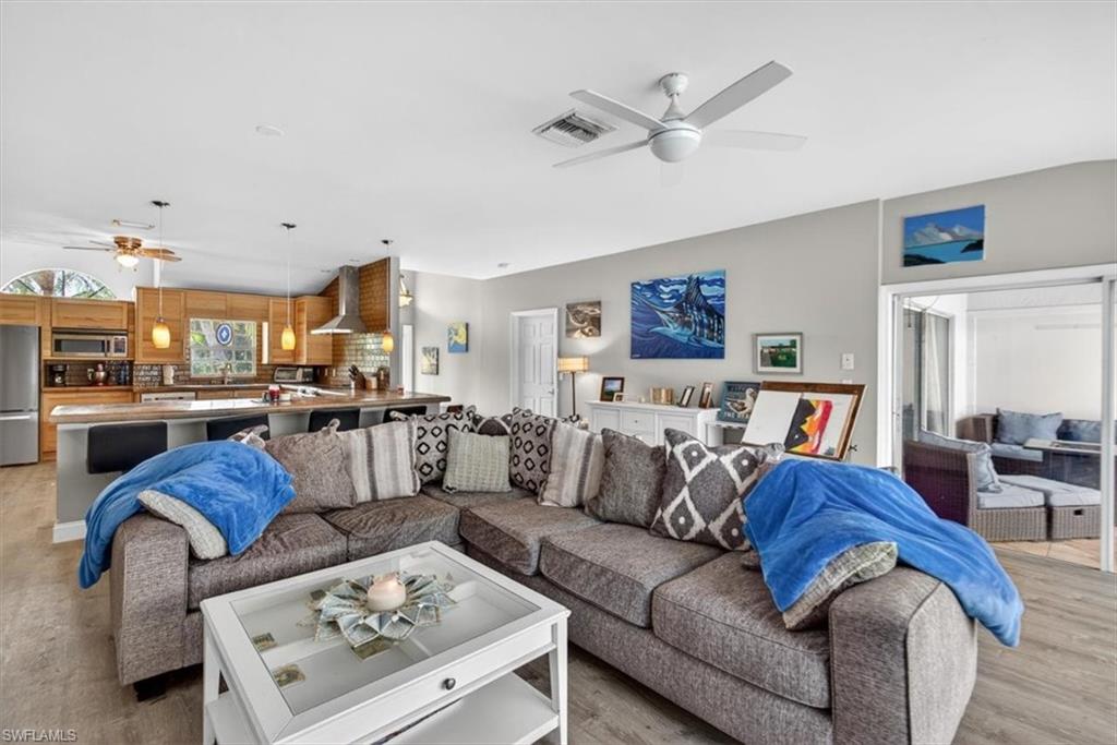 MOON LAKE - Residential