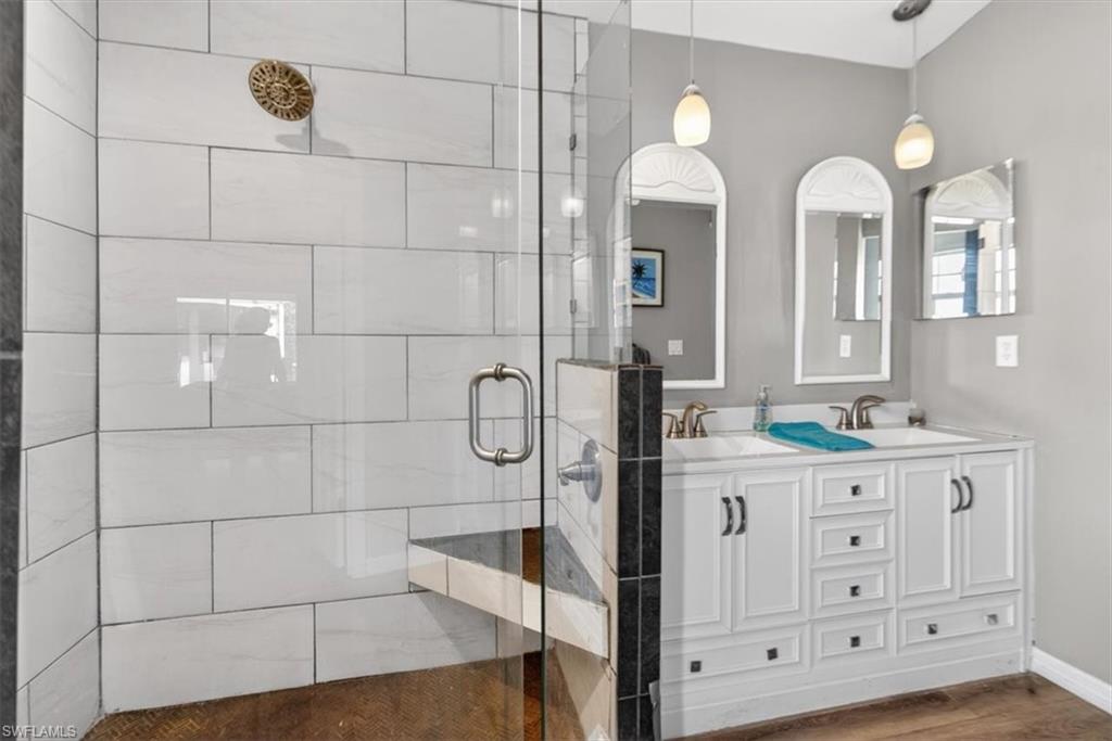 MOON LAKE - Residential