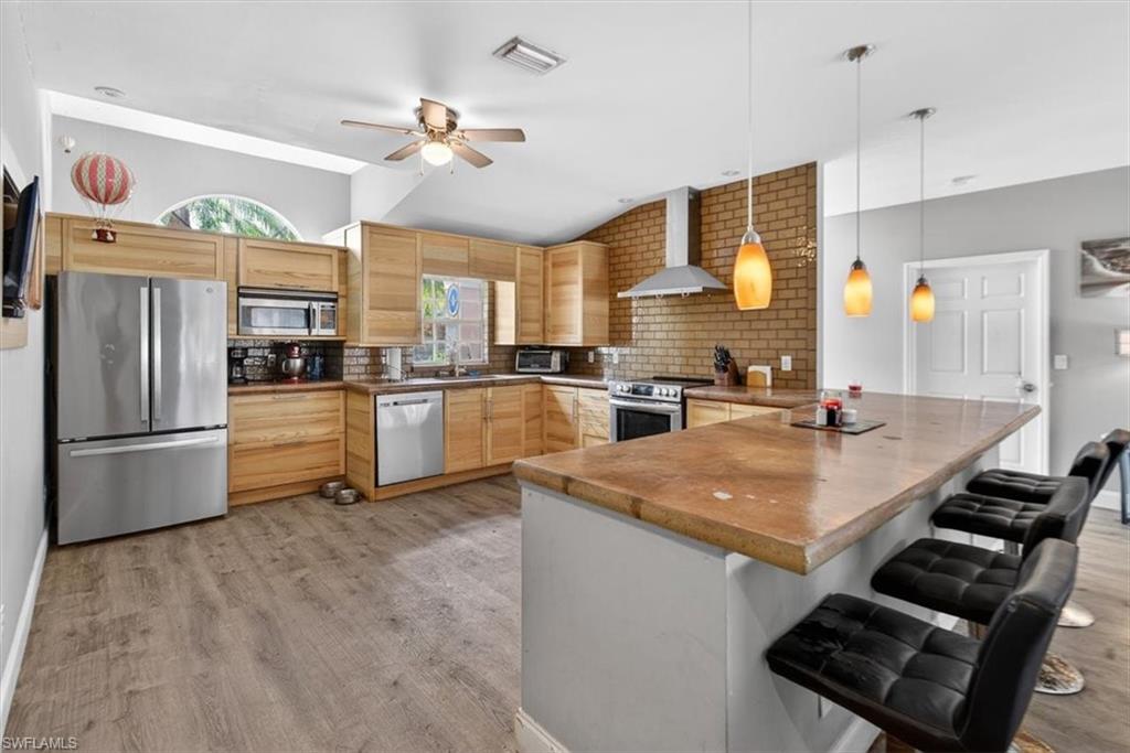 MOON LAKE - Residential