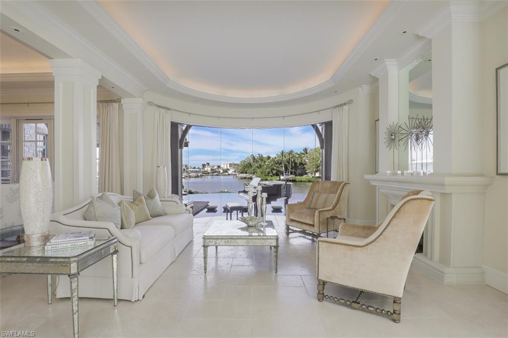 MOORINGS - Residential