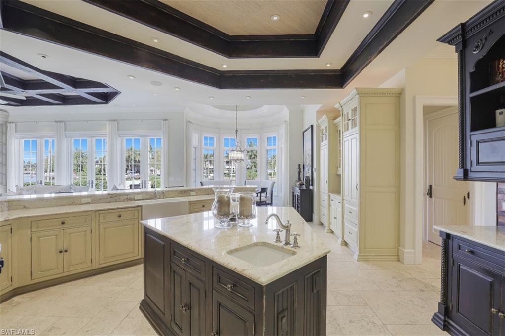 MOORINGS - Residential