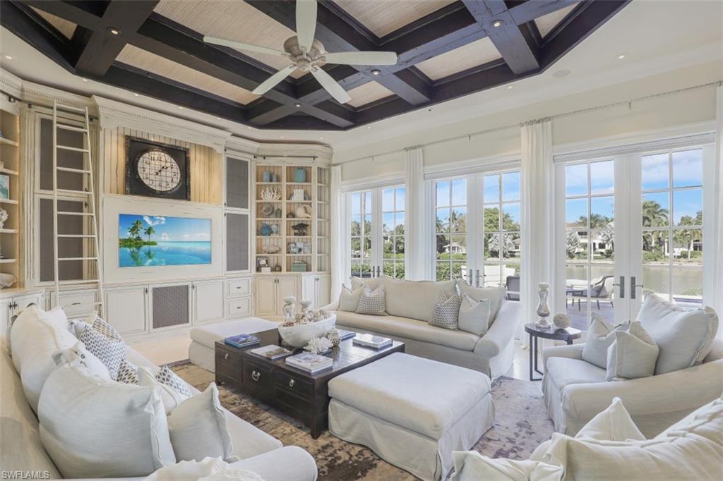 MOORINGS - Residential