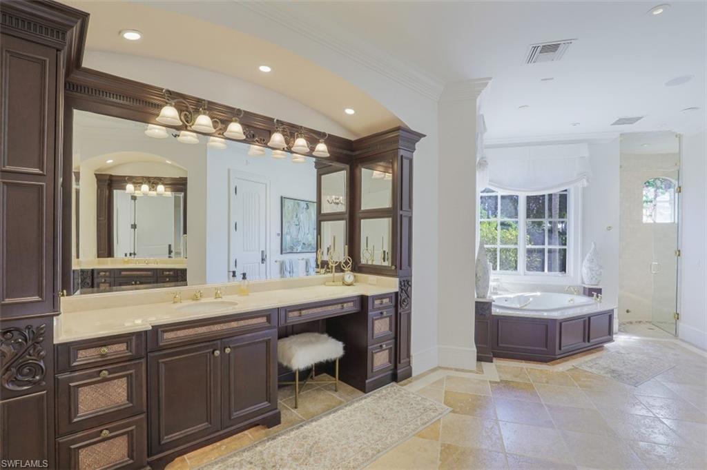 MOORINGS - Residential