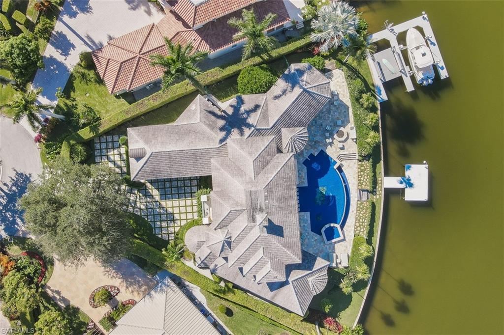 MOORINGS - Residential