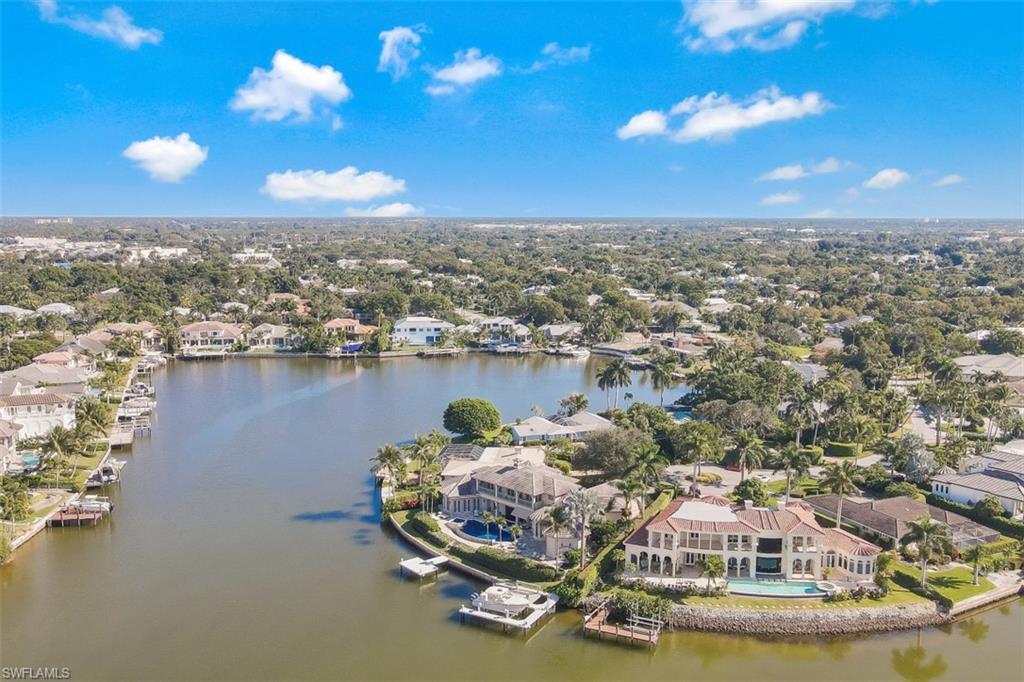 MOORINGS - Residential