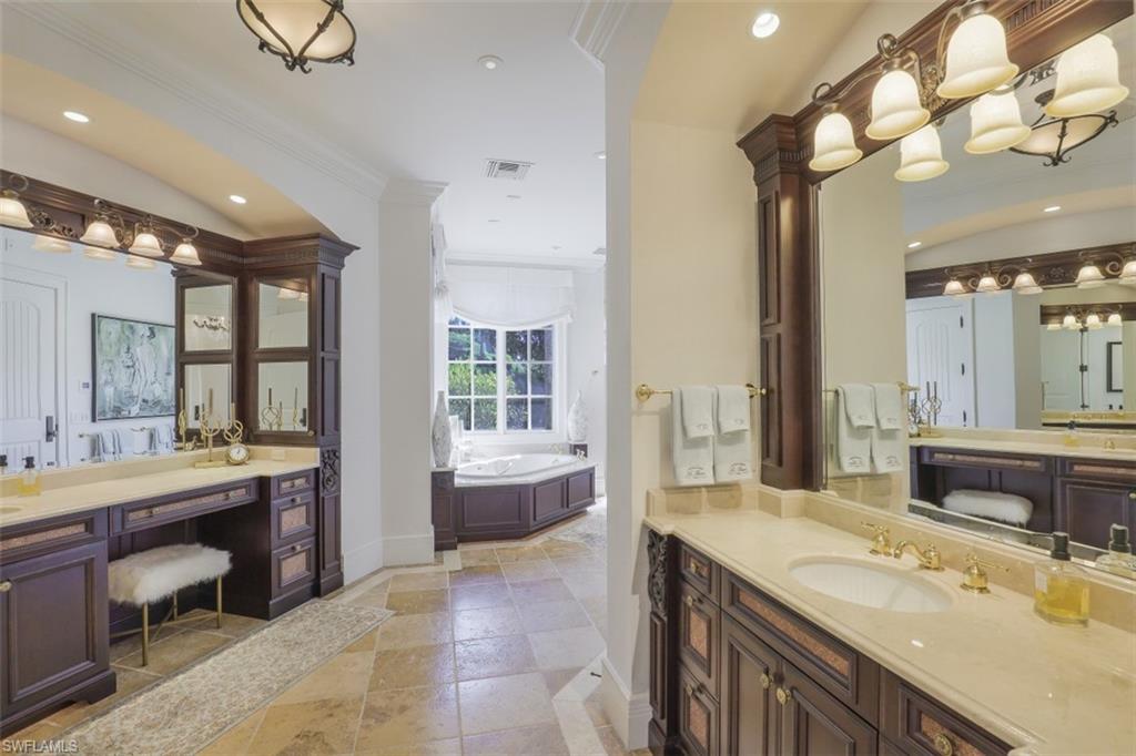 MOORINGS - Residential