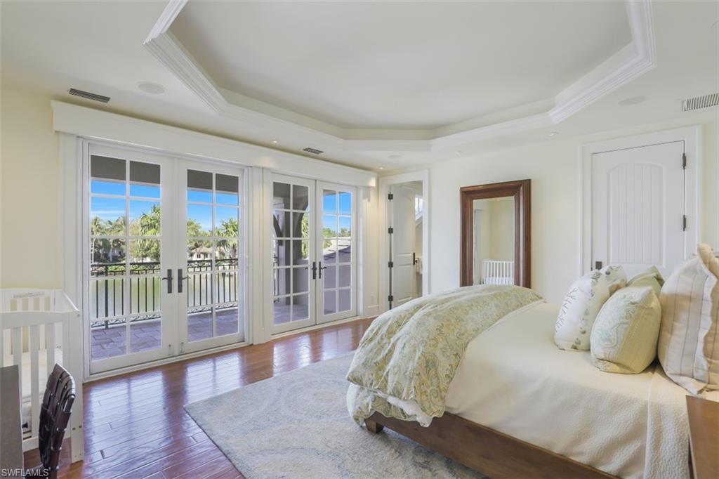 MOORINGS - Residential