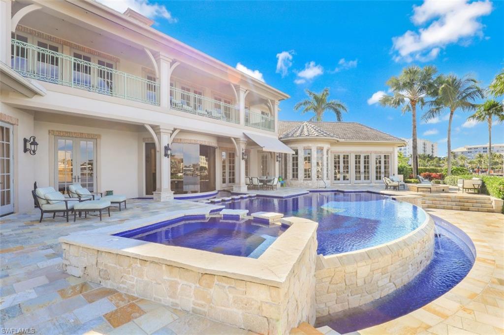 MOORINGS - Residential