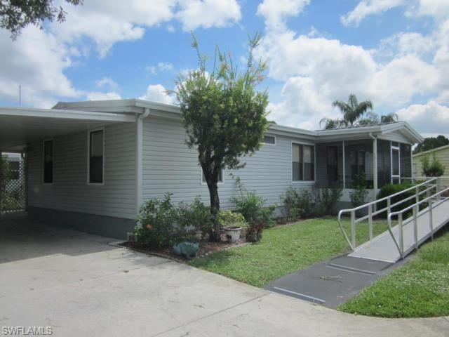 COUNTRY LAKES - Residential