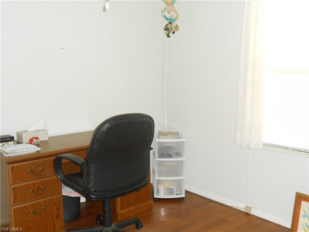 COUNTRY LAKES - Residential