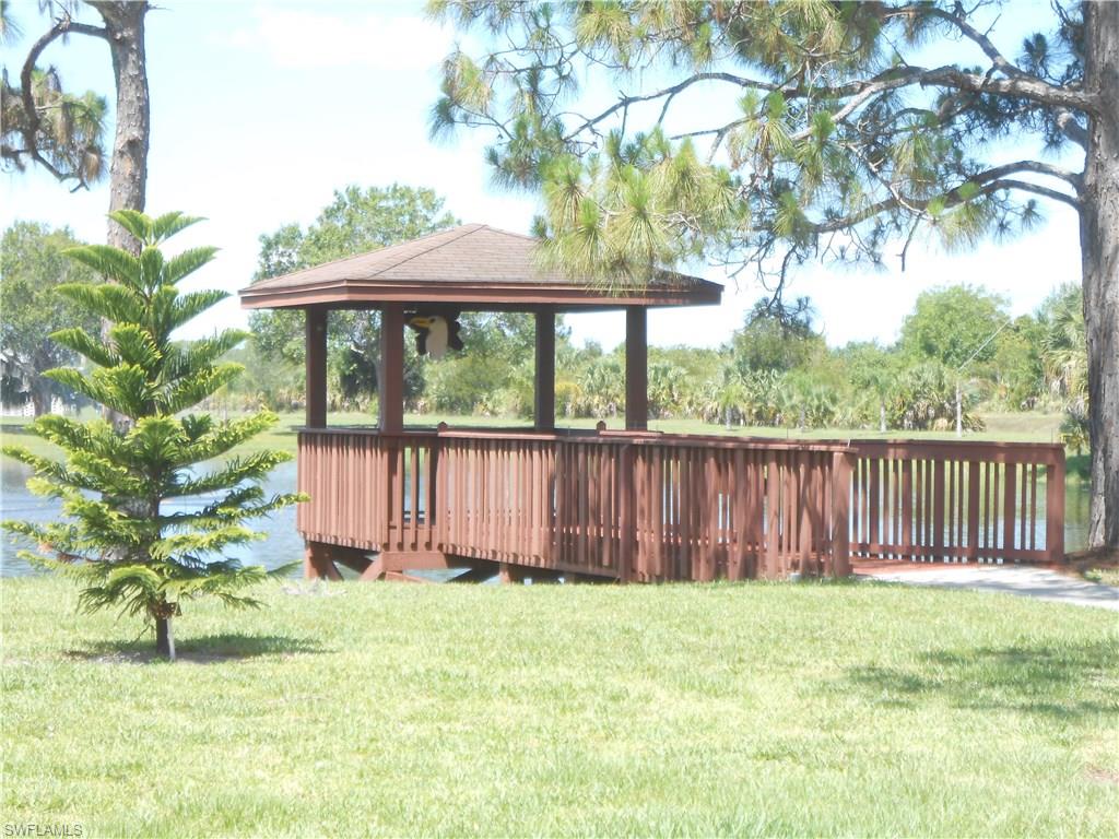 COUNTRY LAKES - Residential
