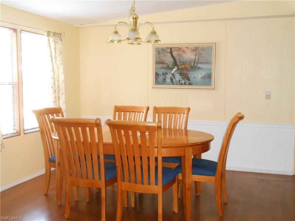 COUNTRY LAKES - Residential