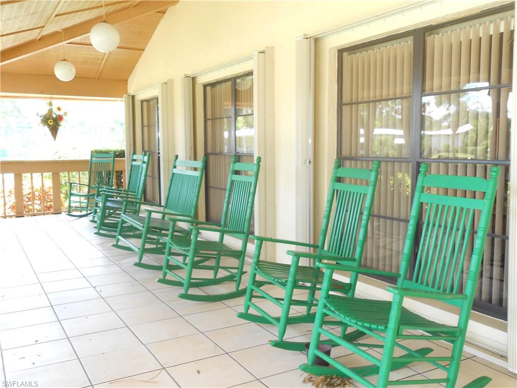 COUNTRY LAKES - Residential