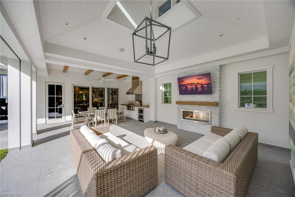 OLDE NAPLES - Residential