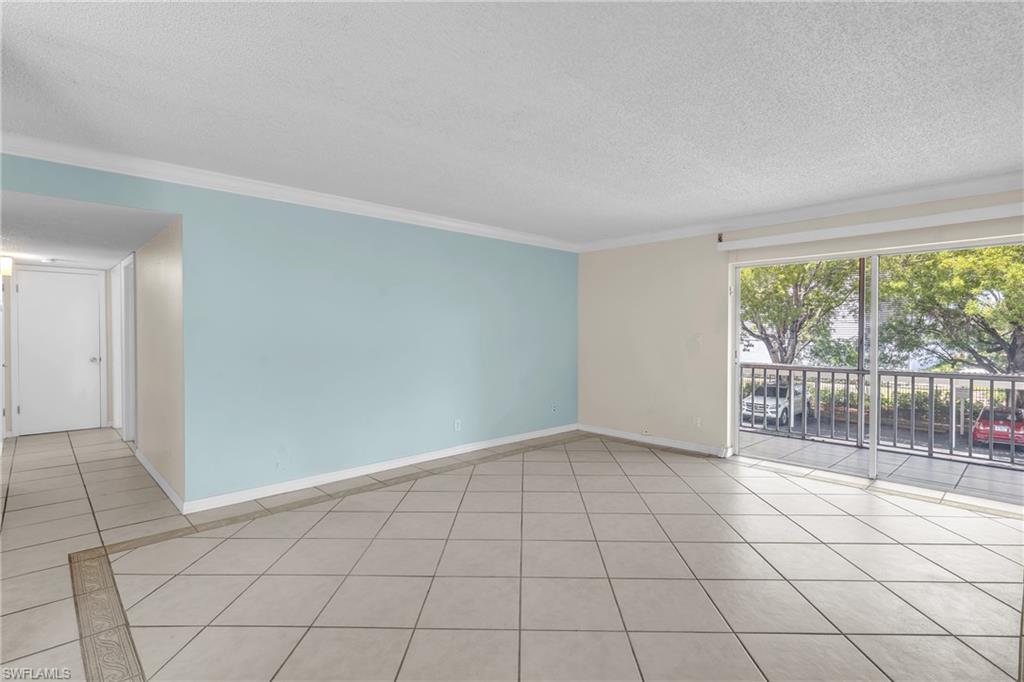 Properties 2366 E Mall DR 212