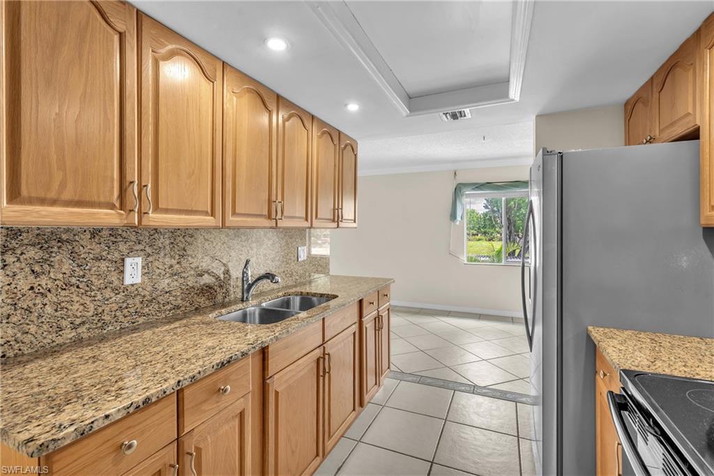 Properties 2366 E Mall DR 212