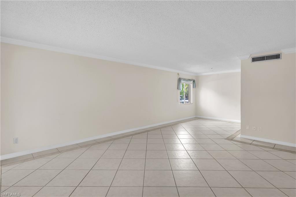 TOWERS CONDO - Residential