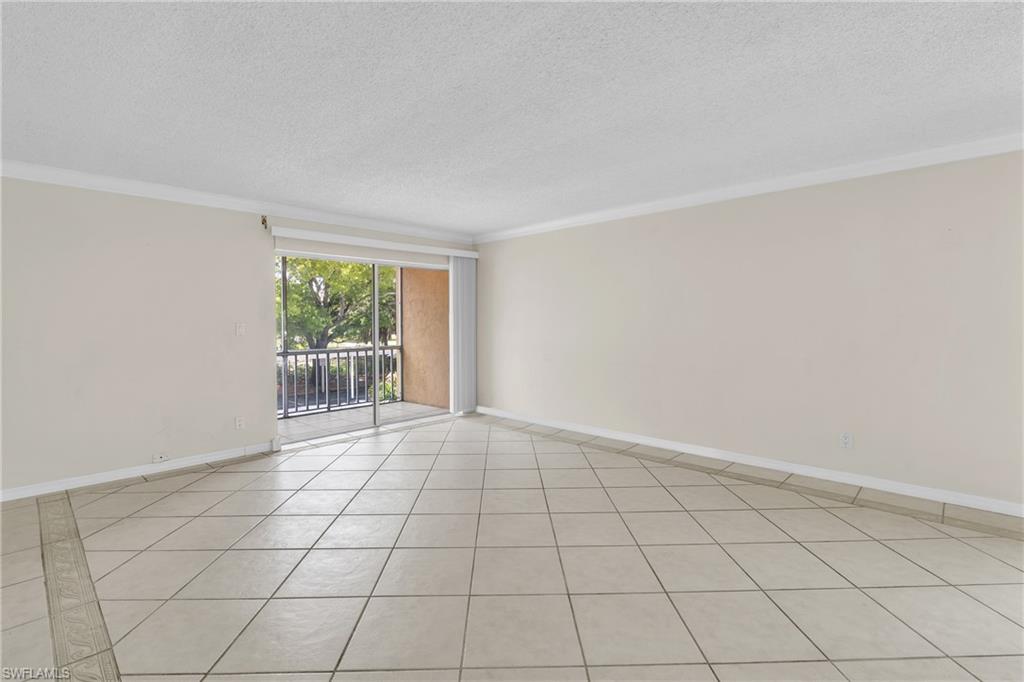 TOWERS CONDO - Residential