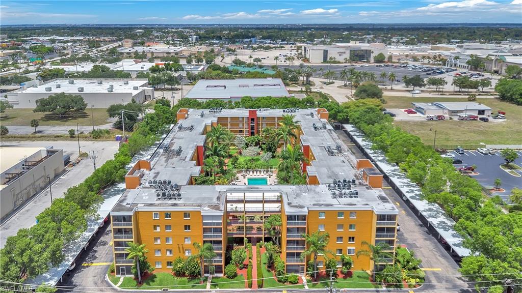 TOWERS CONDO - Residential